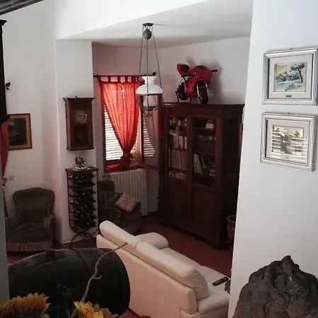 Colombaio In Colle לינה וארוחת בוקר
